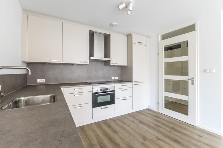 Foto 2 van Raadhuisplein 27