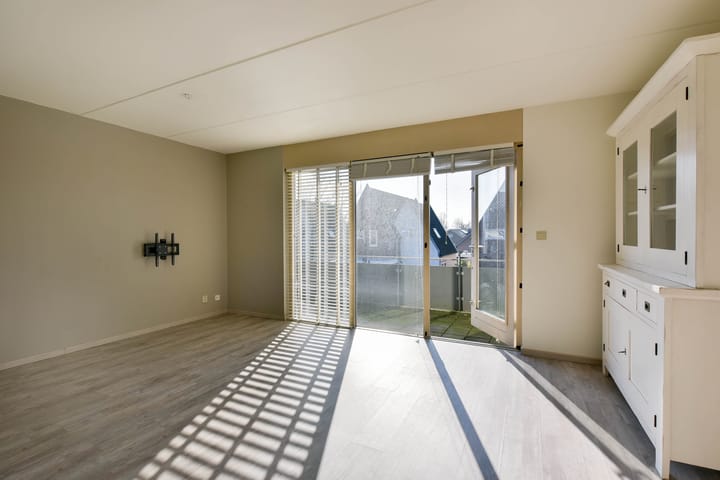 Photo 11 of Dorpsstraat 64