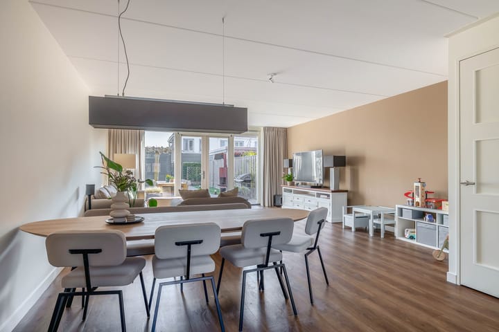 Foto 18 van Merellaan 25