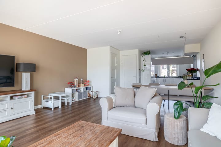 Foto 11 van Merellaan 25