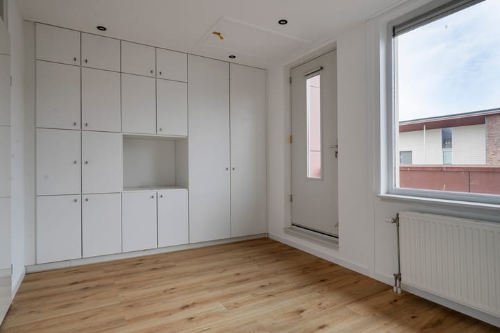 Foto 14 van Brancusistraat 61