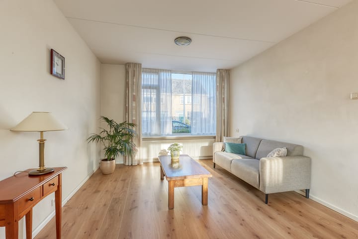 Foto 3 van Meeuwenlaan 14