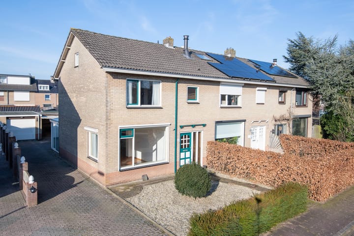 Photo 3 of Huygensstraat 6