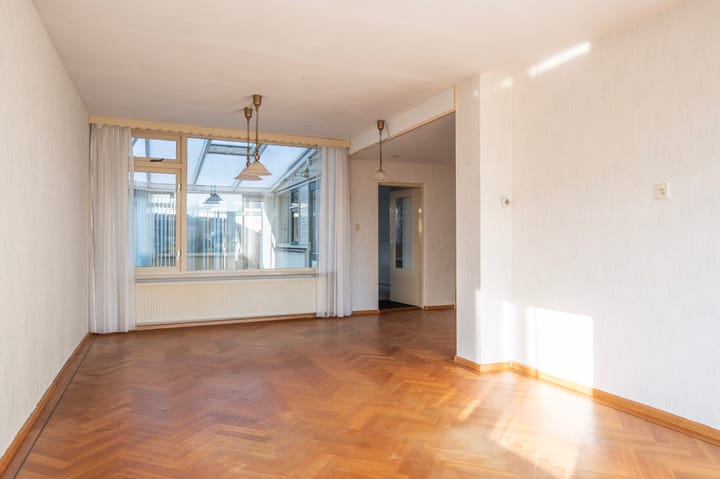 Photo 5 of Huygensstraat 6