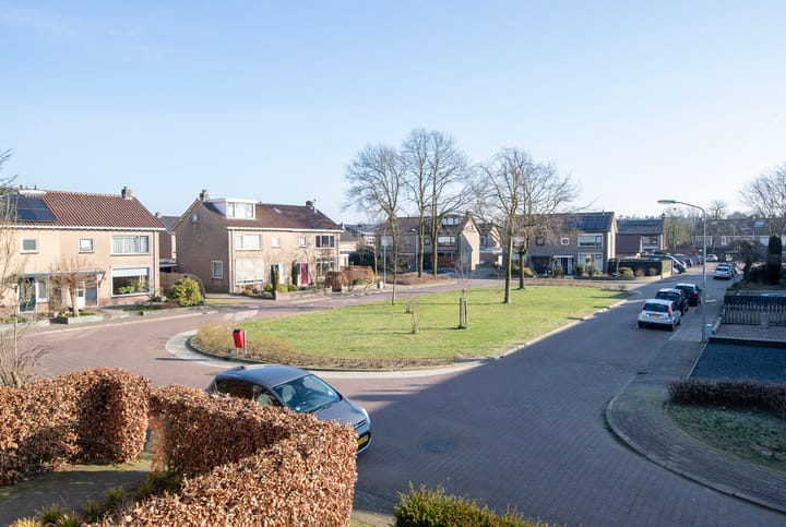 Photo 24 of Huygensstraat 6