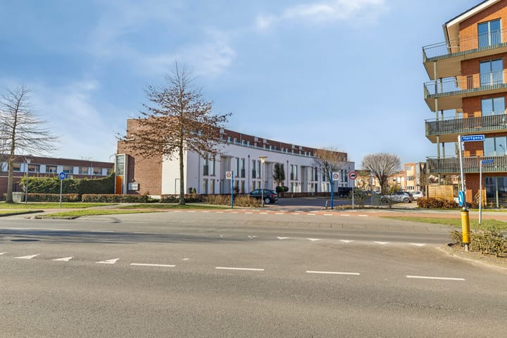 Foto 4 van Regenboogven 121