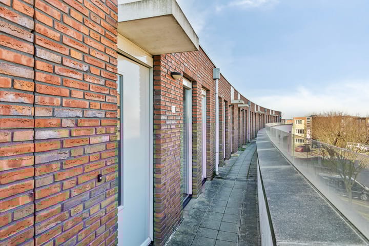 Foto 6 van Regenboogven 121