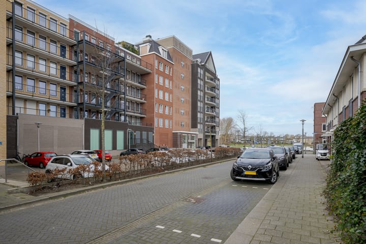 Foto 10 van Bomschuitstraat 33