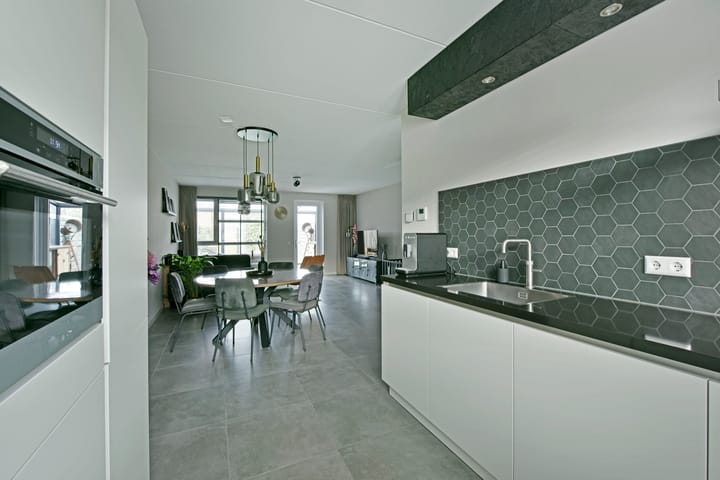 Foto 3 van Corridor 96