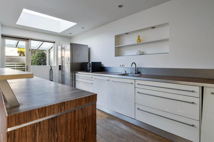 Photo 3 of Gerard Doulaan 33