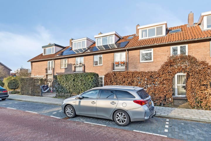 Photo 4 of Gerard Doulaan 33