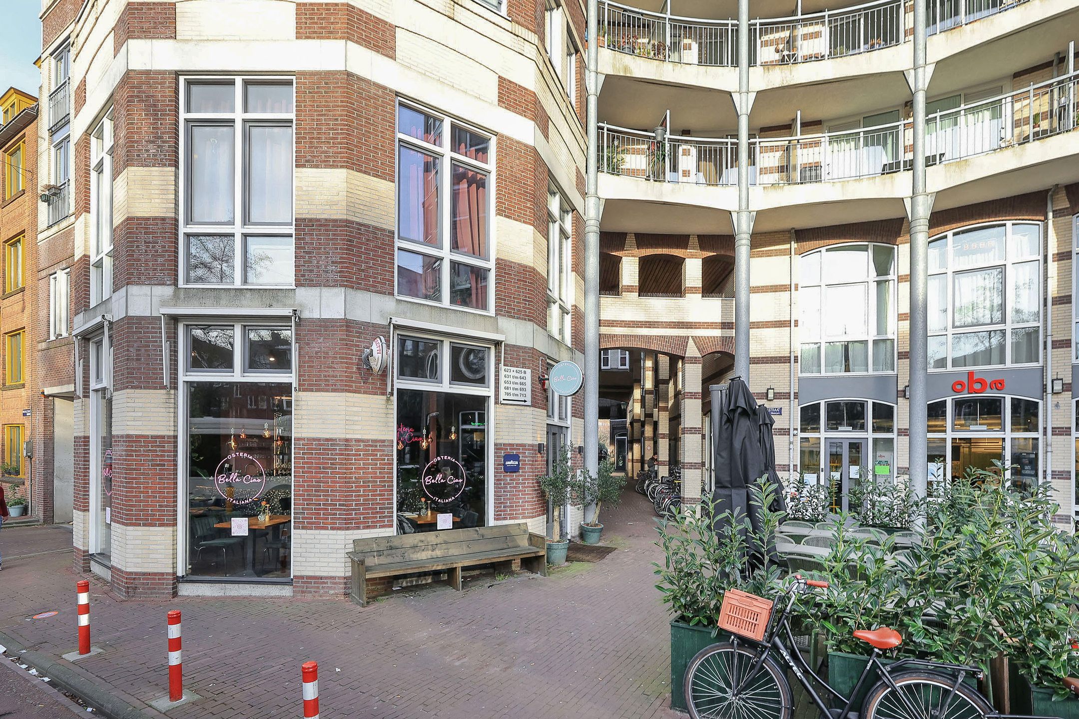 Photo 33 of Van Hallstraat 705