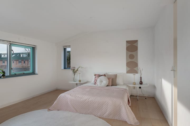 Foto 23 van Else van den Banlaan 9