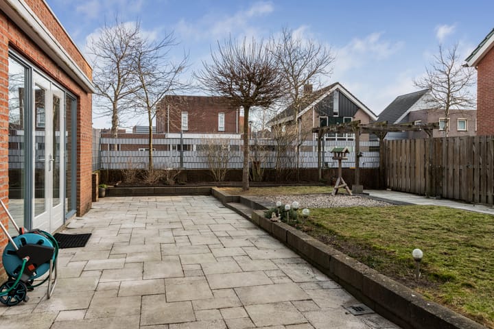 Foto 44 van Else van den Banlaan 9