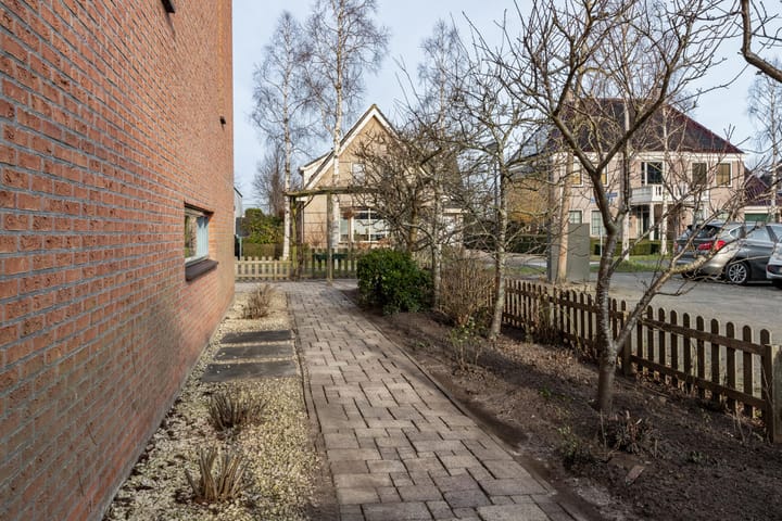 Foto 52 van Else van den Banlaan 9