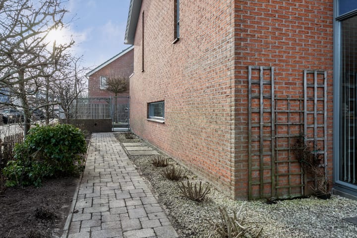 Foto 53 van Else van den Banlaan 9