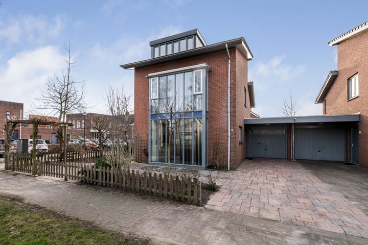 Foto 56 van Else van den Banlaan 9