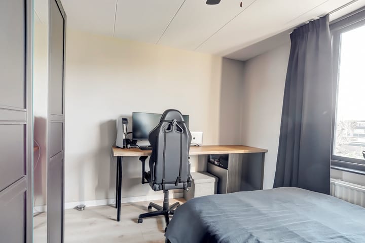 Foto 23 van Weegbree 23