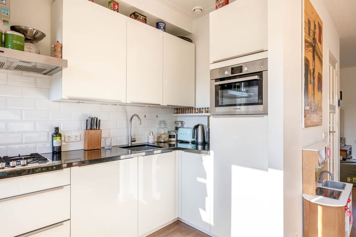 Foto 12 van Jan van Renesseplein 4