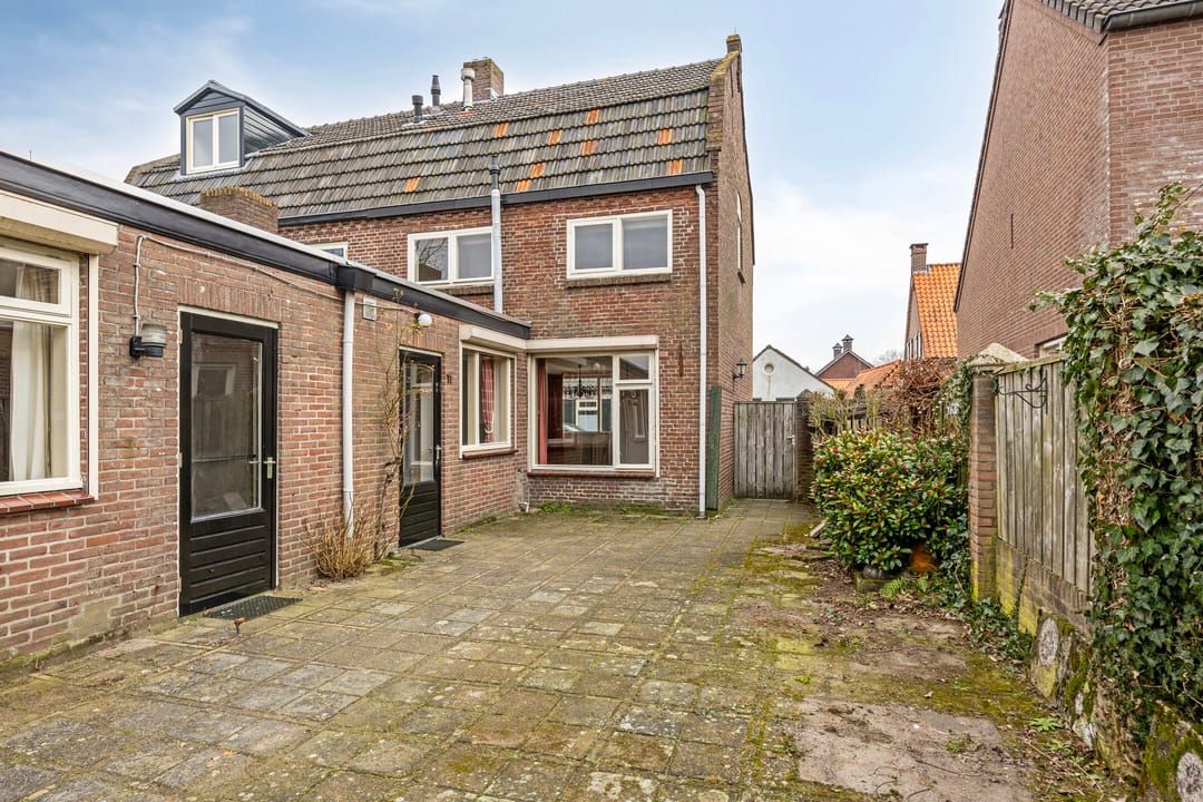 Photo 28 of Kanaalstraat 11