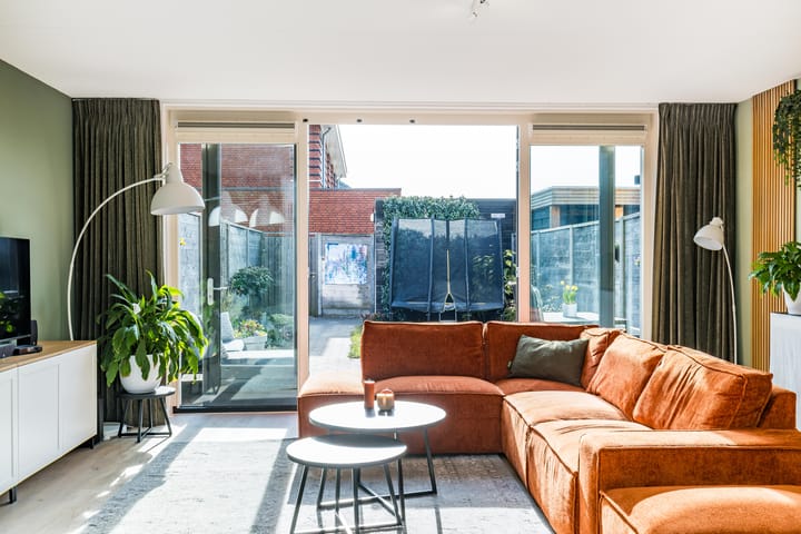 Foto 13 van Cornelis van der Loostraat 18