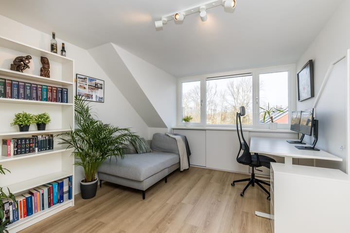 Foto 36 van Cornelis van der Loostraat 18