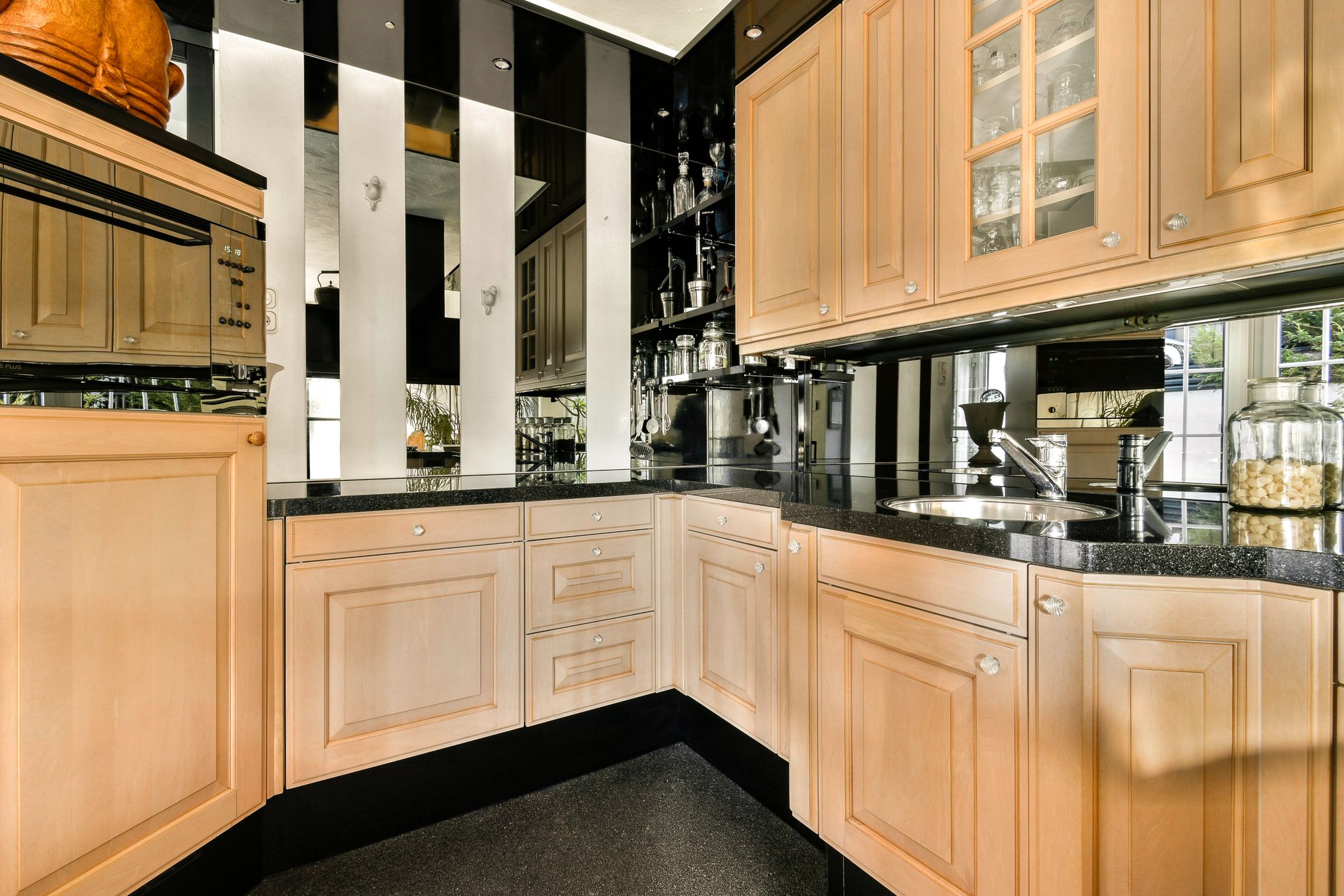 Foto 12 van Brederodestraat 54