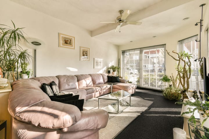 Foto 15 van Brederodestraat 54