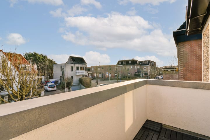 Foto 29 van Brederodestraat 54