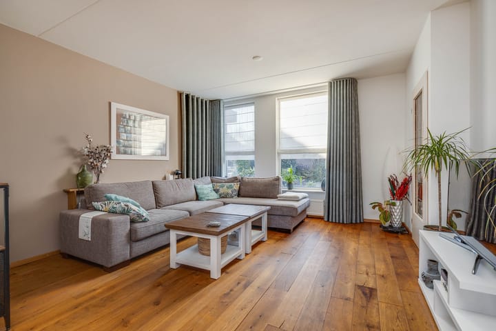 Foto 2 van Lintjeshaag 38