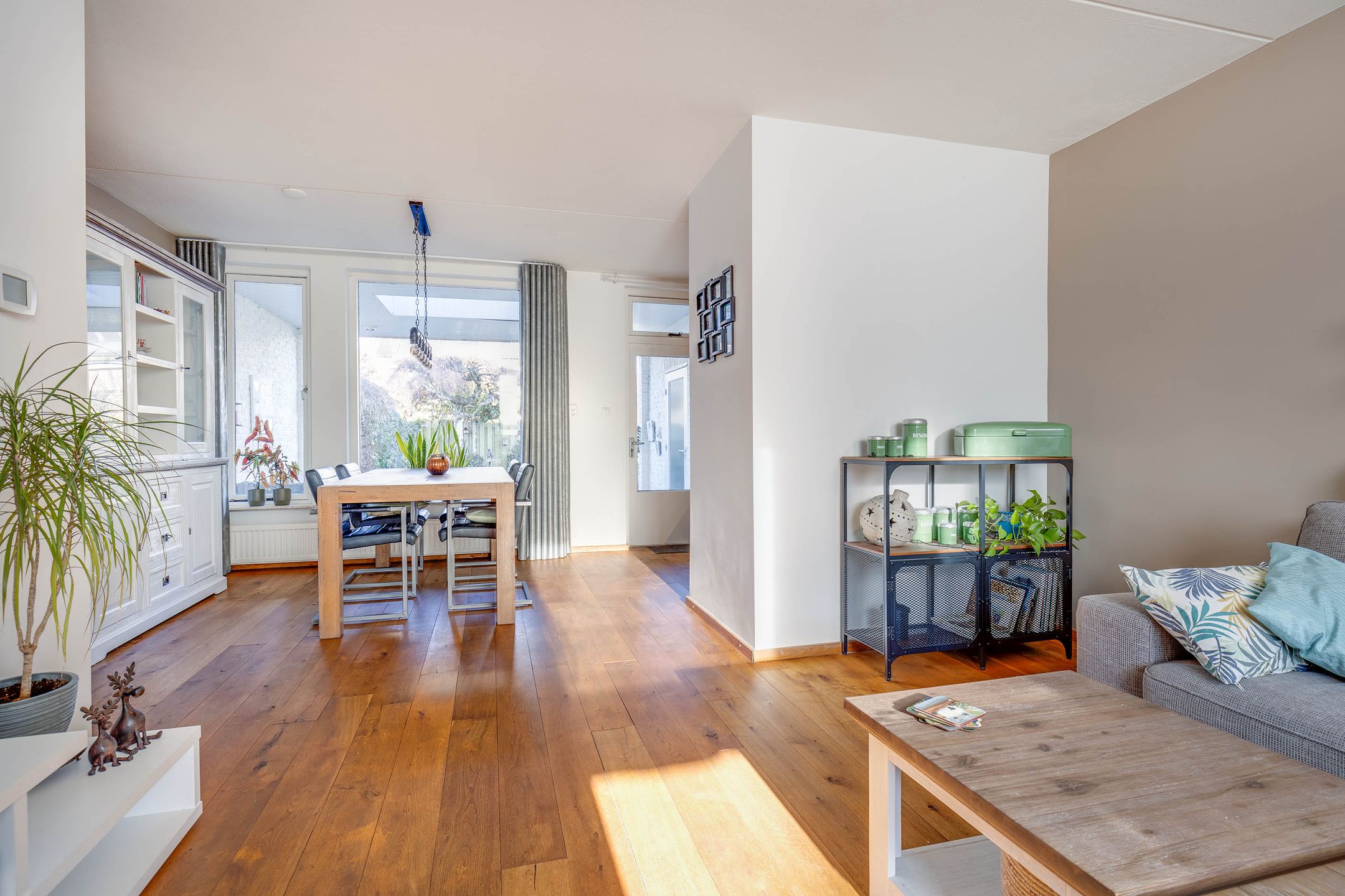 Foto 15 van Lintjeshaag 38