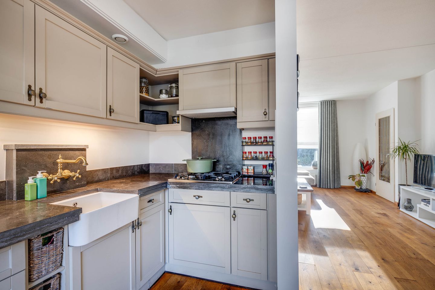 Foto 19 van Lintjeshaag 38