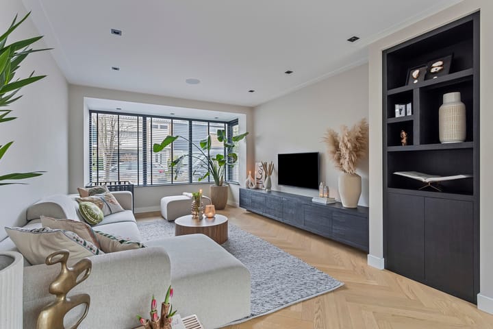 Photo 8 of Van Beyerenstraat 5