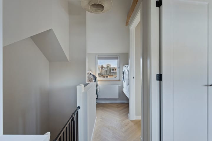 Photo 26 of Van Beyerenstraat 5