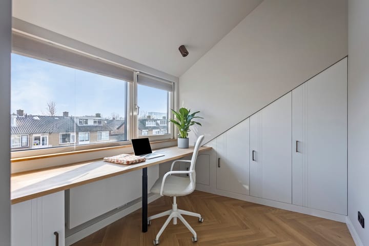 Photo 28 of Van Beyerenstraat 5