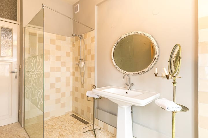 Photo 17 of Dirk Hoogenraadstraat 112