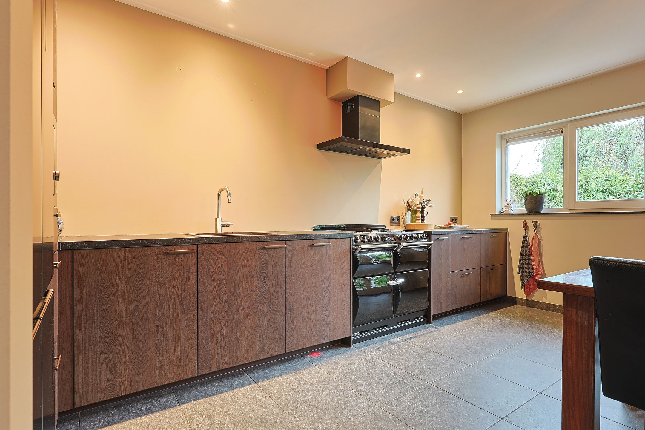 Photo 9 of Droonecampstraat 24