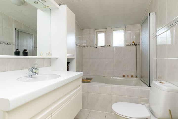 Foto 4 van Esdoornlaan 28