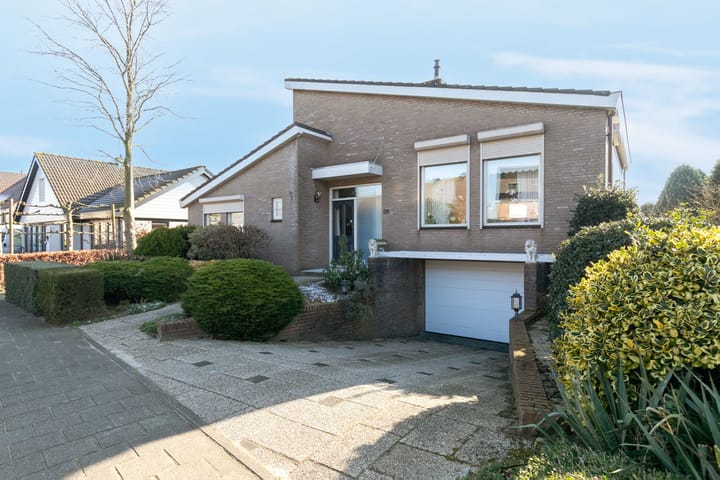 Foto 9 van Esdoornlaan 28