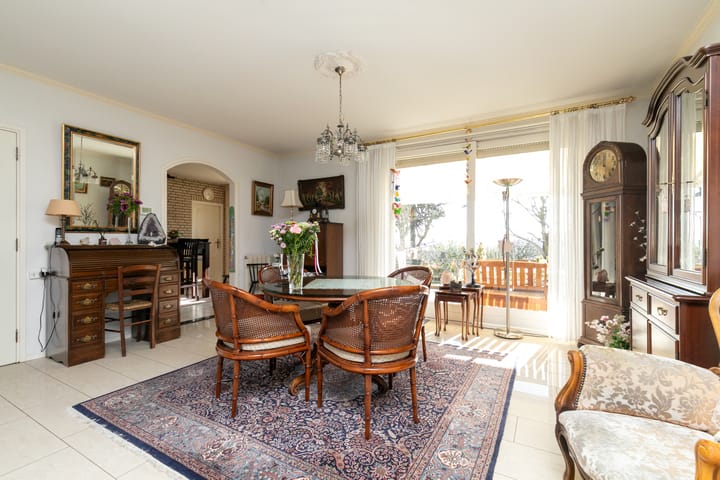 Foto 13 van Esdoornlaan 28