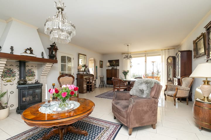 Foto 16 van Esdoornlaan 28