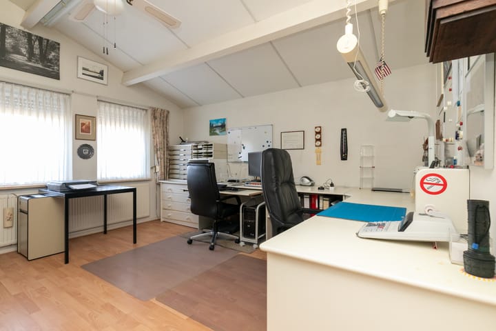 Foto 37 van Esdoornlaan 28