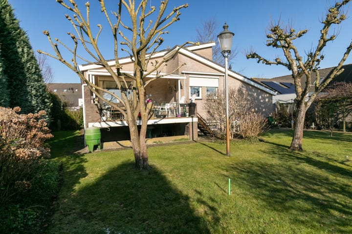 Foto 48 van Esdoornlaan 28