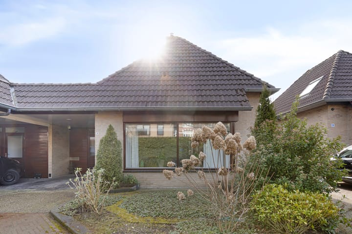 Foto 2 van Burgemeester Kneppelhoutplein 3