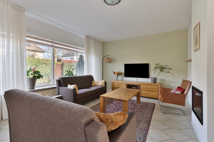 Foto 9 van Burgemeester Kneppelhoutplein 3