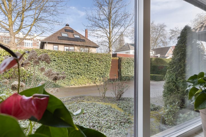 Foto 12 van Burgemeester Kneppelhoutplein 3