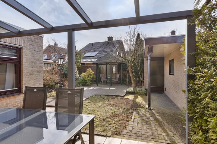 Foto 38 van Burgemeester Kneppelhoutplein 3