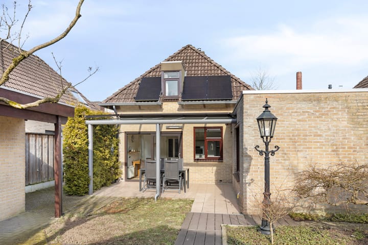 Foto 42 van Burgemeester Kneppelhoutplein 3