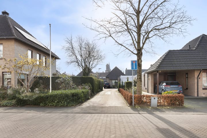 Foto 43 van Burgemeester Kneppelhoutplein 3