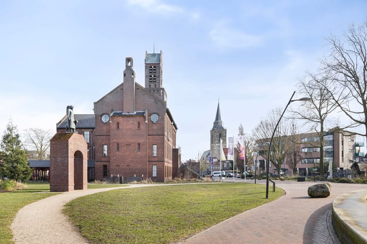 Foto 44 van Burgemeester Kneppelhoutplein 3